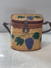 Vintage Grape Design Wicker  Wine Picnic Basket Tote. Never Used