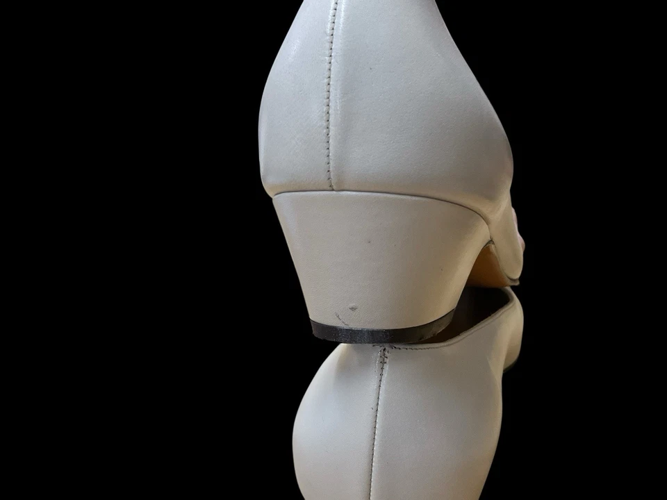 Vtg Ferragamo Lillaz Vara Bow Low Heel Pumps Sz 11 Pearl Ivory / Cream Leather - Image 2 of 4