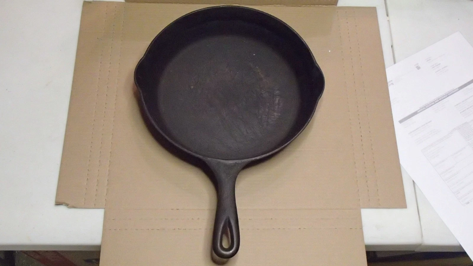 Chicago Hardware Foundry CHF #6 Cast Iron Skillet Diamond Logo Heat Ring
Opens in a new window or ta