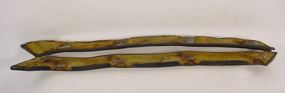 Used Pair 1967 Mercury Cougar Black Interior A Pillar Post Pads Trim Foto 2 de 4