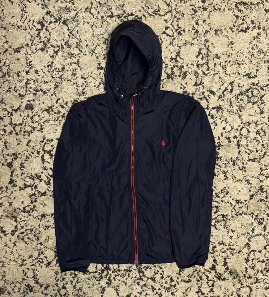 Chaqueta con Capucha Ligera de Nylon Polo Ralph Lauren, Azul Marino, Talla Mediana Foto 2 de 4