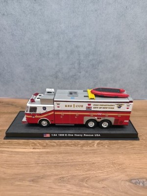 E-One 1:64 1999 Heavy Rescue USA FDNY Rescue Co. 1 Firefighting Model