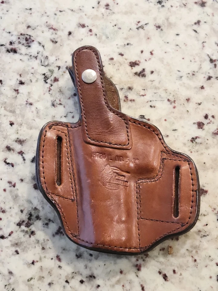 Don Hume Leather Holster H721 No. 5 - 4" RH Brown - See Pictures for Details  - Image 4 of 4