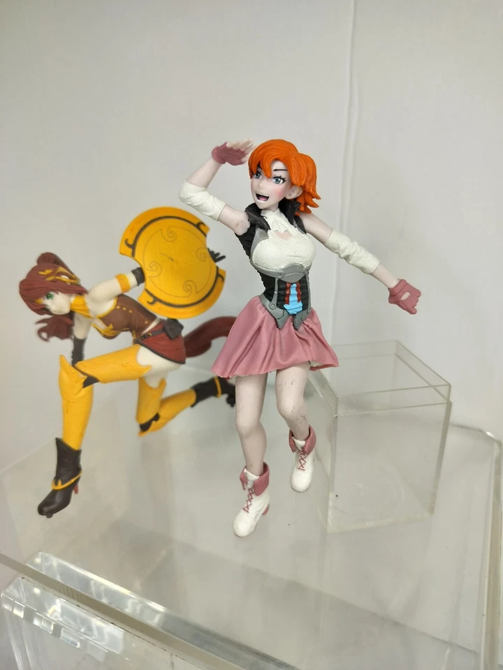 Figura Dientes de Gallo MCFARLANE RWBY Pyrrha / Nora Serie 2 COMO ESTÁ  Foto 2 de 4