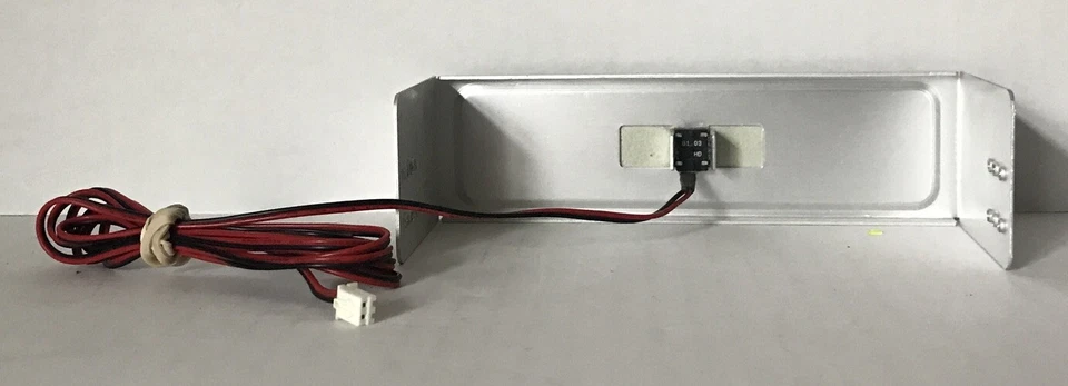 ПАНЕЛЬ УПРАВЛЕНИЯ СКОРОСТЬЮ ВЕНТИЛЯТОРА VR THERMALTAKE 480 Вт - Изображение 2 из 3