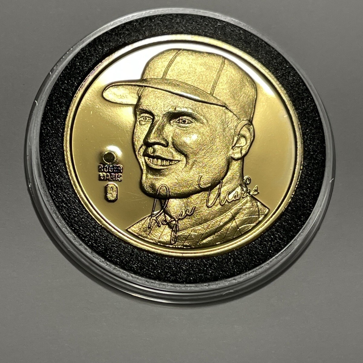 Roger Maris Homerun Hero MLB Gold Gilded Coin 1 Troy Oz .999 Fine