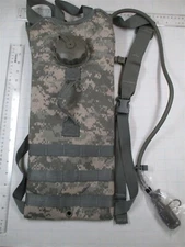 USGI MOLLE Hydration System+100oz/3L Bladder ACU Digital Army Camelbak NEW