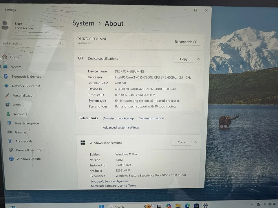 Microsoft Surface Pro 5 12.3" i5-7300U 4GB RAM 128GB Windows 11 pro CRACKED LCD - Image 3 of 4