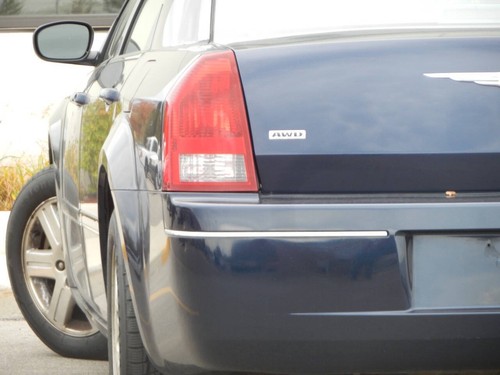 2005 Chrysler 300 Series Touring AWD 4dr Sedan