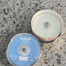 Set Memorex BD-R 1x-4x Single Layer 25GB Blu-Ray Disc 14Ea and Maxdata DVD RW10E