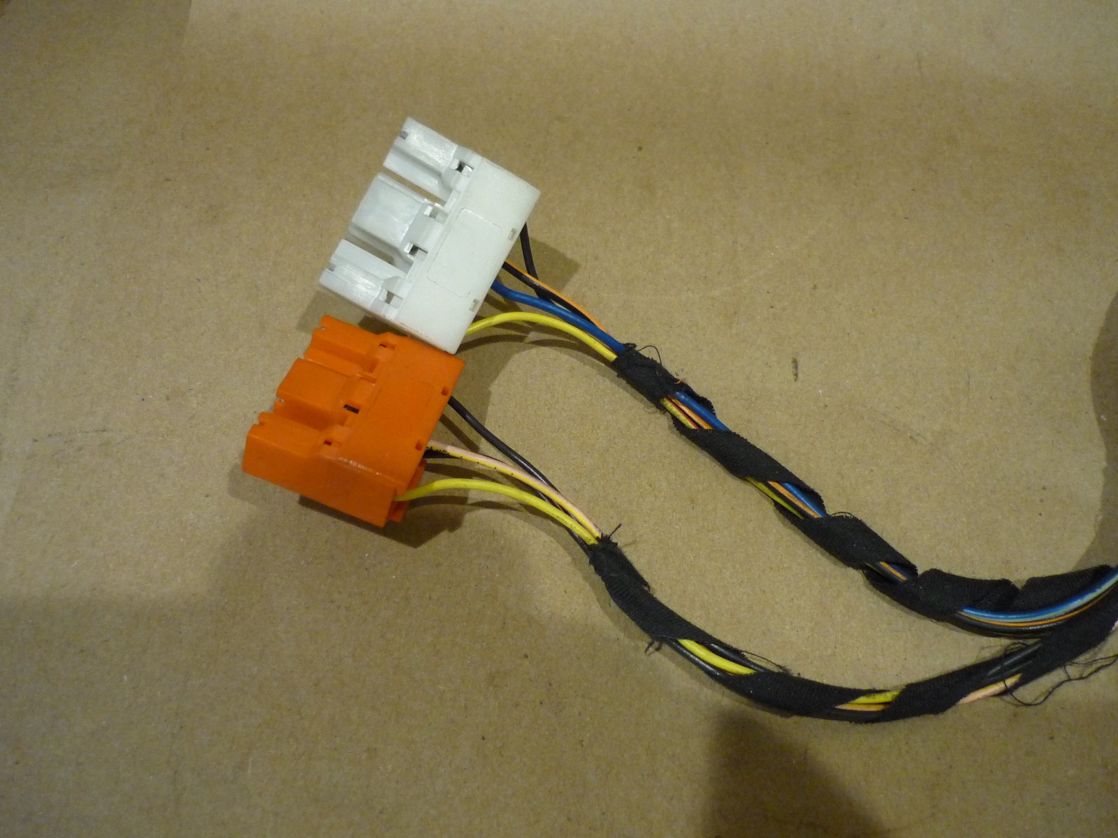 Ferrari 360  - Center Console Connection / Switch Cables - P/N 200830