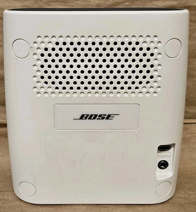 Sistema de altavoces Bluetooth inalámbricos portátiles Bose SoundLink Color 415859 - blanco Foto 2 de 3