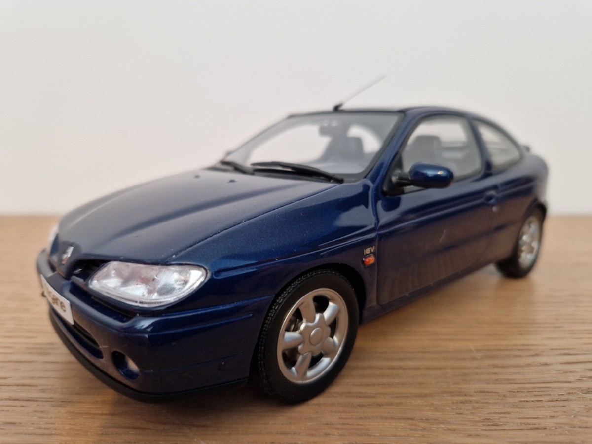 OTTO オットー OT110 1/18 ルノー 4CV 1063 #50 OTTO-MOBILE OT110 Scale 1/18 | RENAULT 4CV 1063 TEAM RENAULT