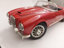 Lancia Aurelia Spider 1955 burago 1:18 in rot