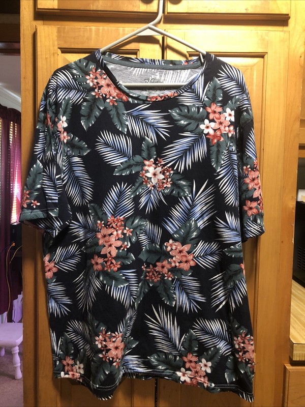 Women’s Plus Size Voyage Brand 3XL Short Sleeve Floral Multi