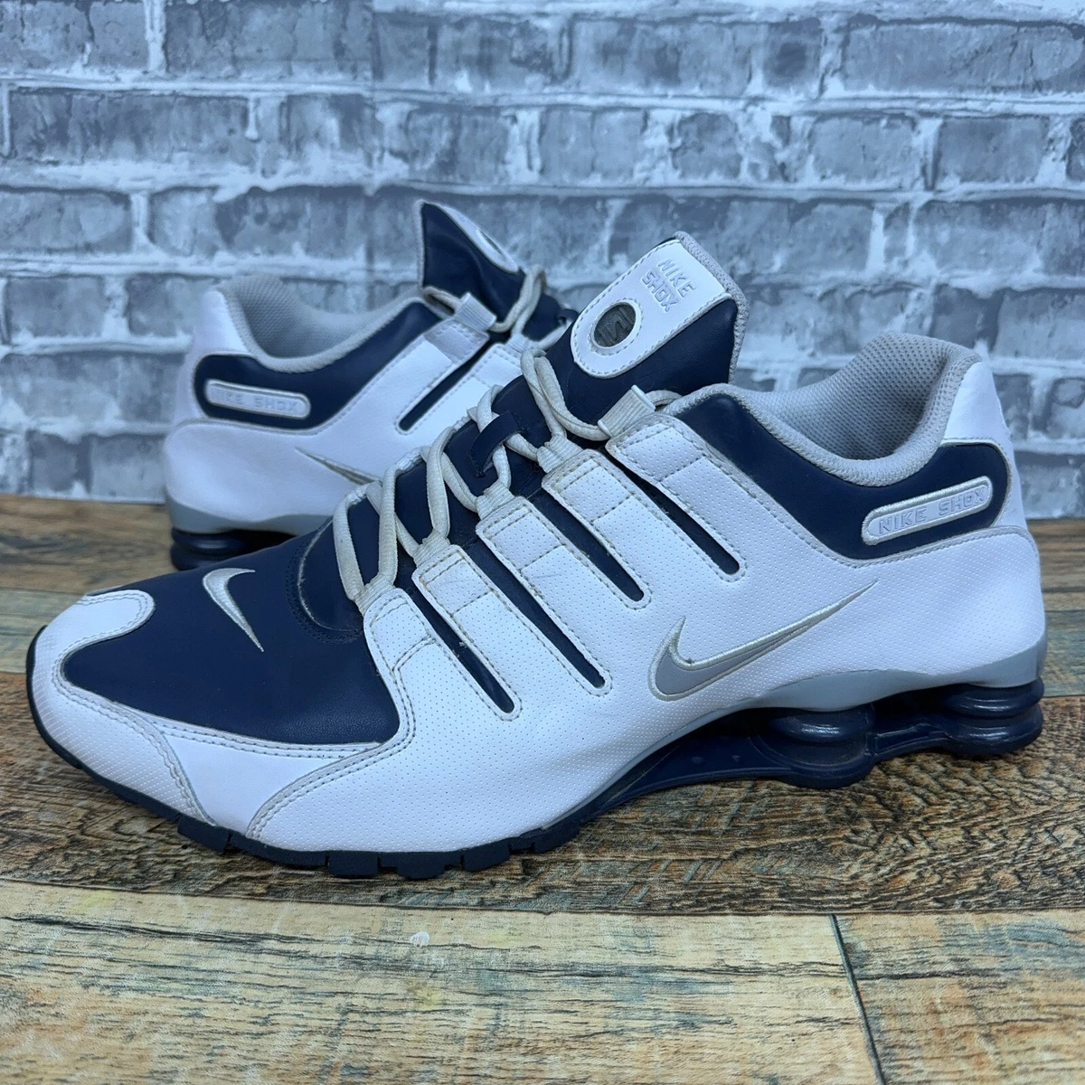 Nike hotsell shox 2011
