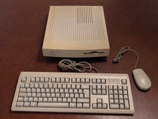 Macintosh PERFORMA 475 (1993) + Clavier + souris