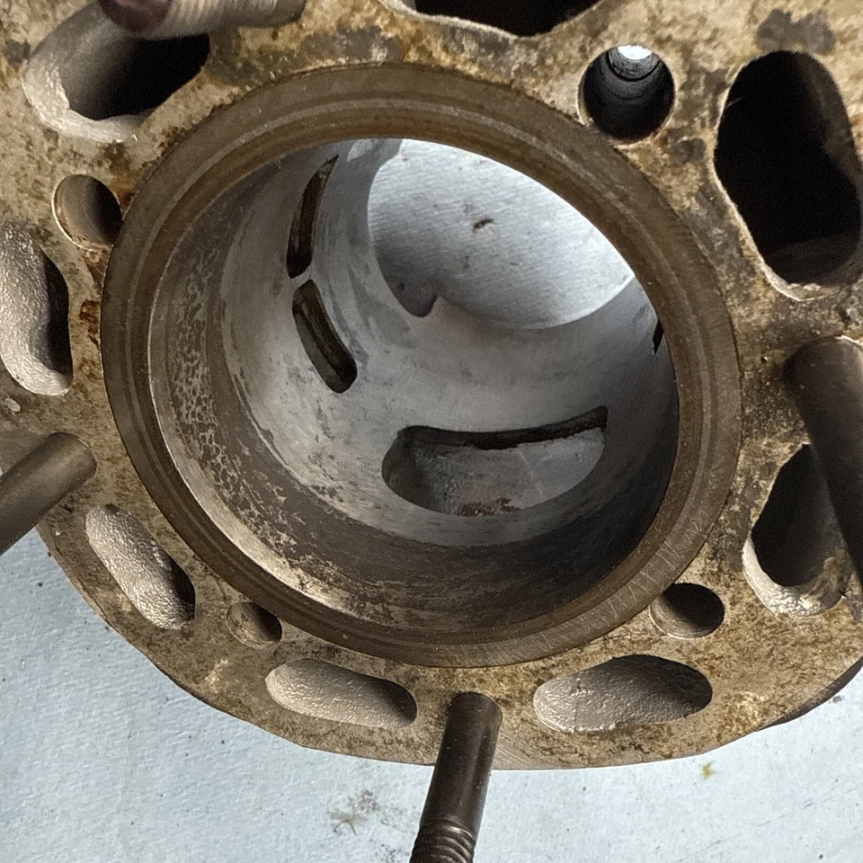 1980 Kawasaki 4/6 LTD Invader Vintage snowmobile Cylinder Jug Barrel 2 Foto 3 de 4