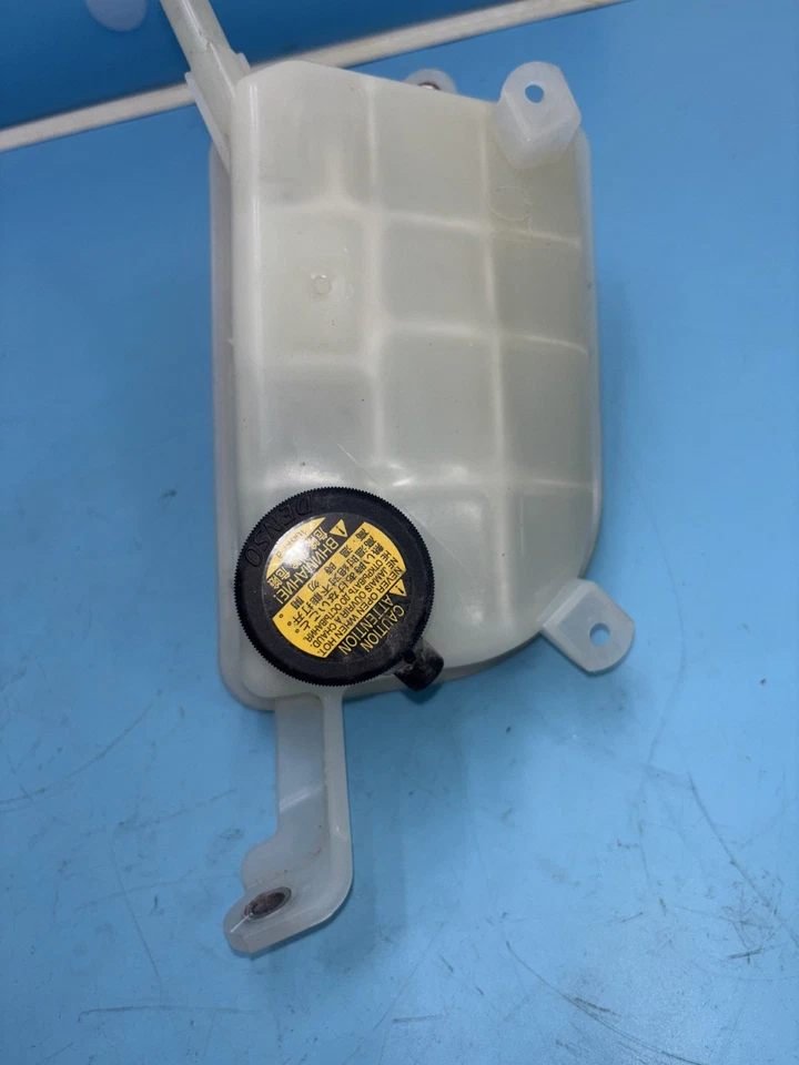 2010-2015 TOYOTA PRIUS COOLANT RESERVOIR TANK  16480-28080 OEM - Image 4 of 4