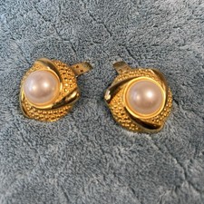 Vintage Gold Tone  Faux Cabochon Pearl Shoe Clips, Style Dressy Cottage Core