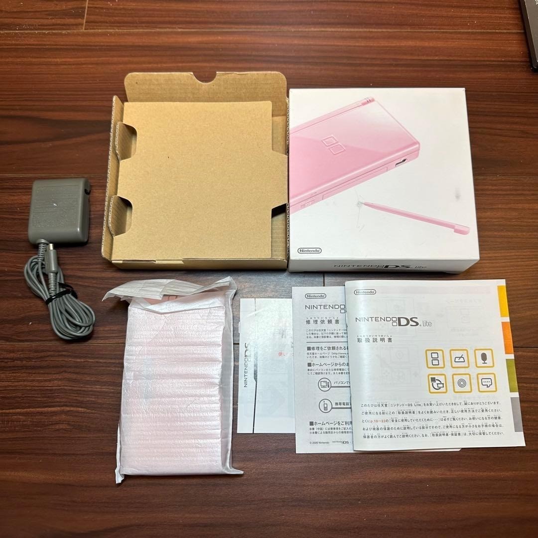 Consola Nintendo DS Lite, Noble Pink número de artículo 5260 de Japón