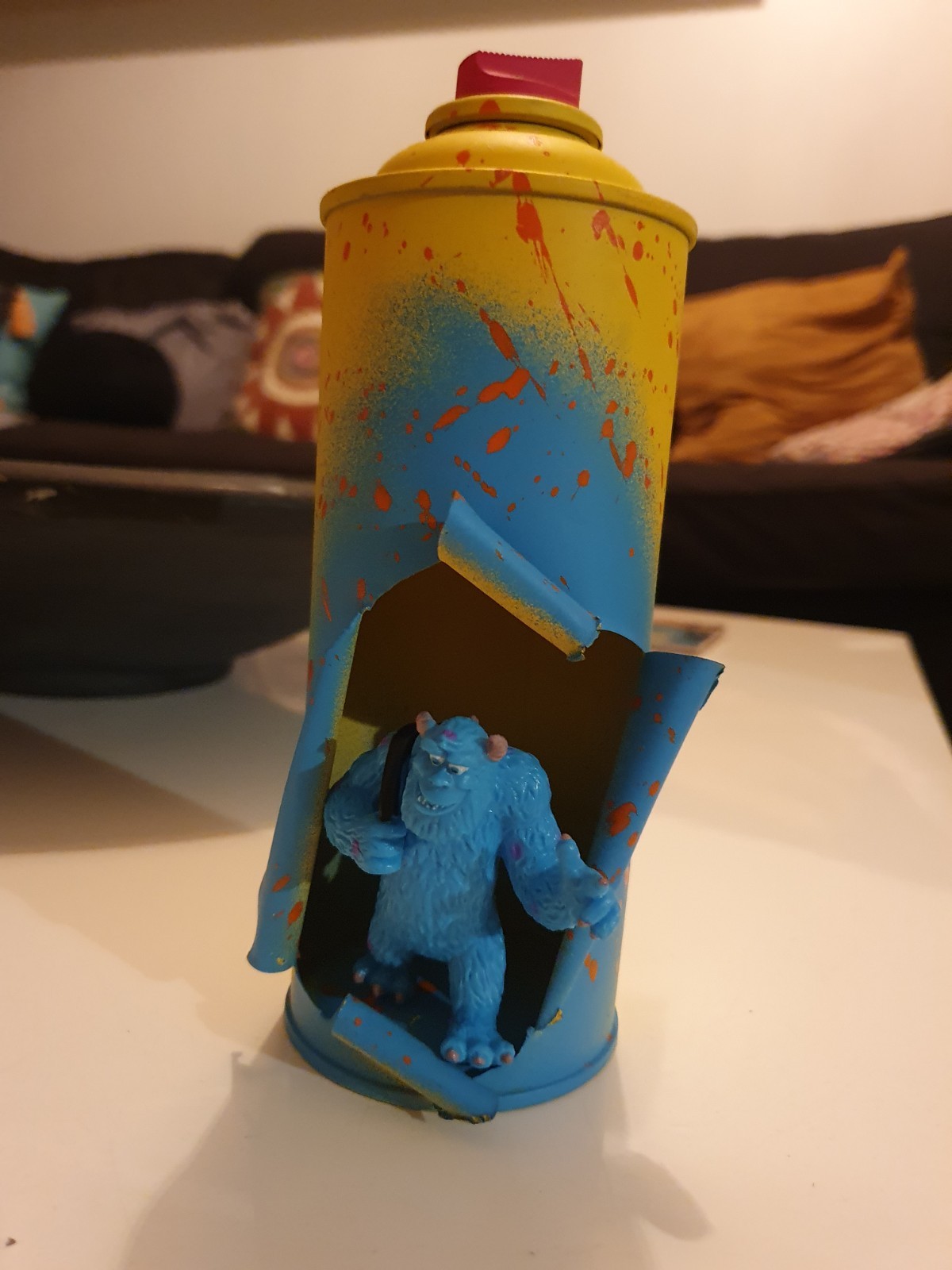 Bombe De Peinture Customisée