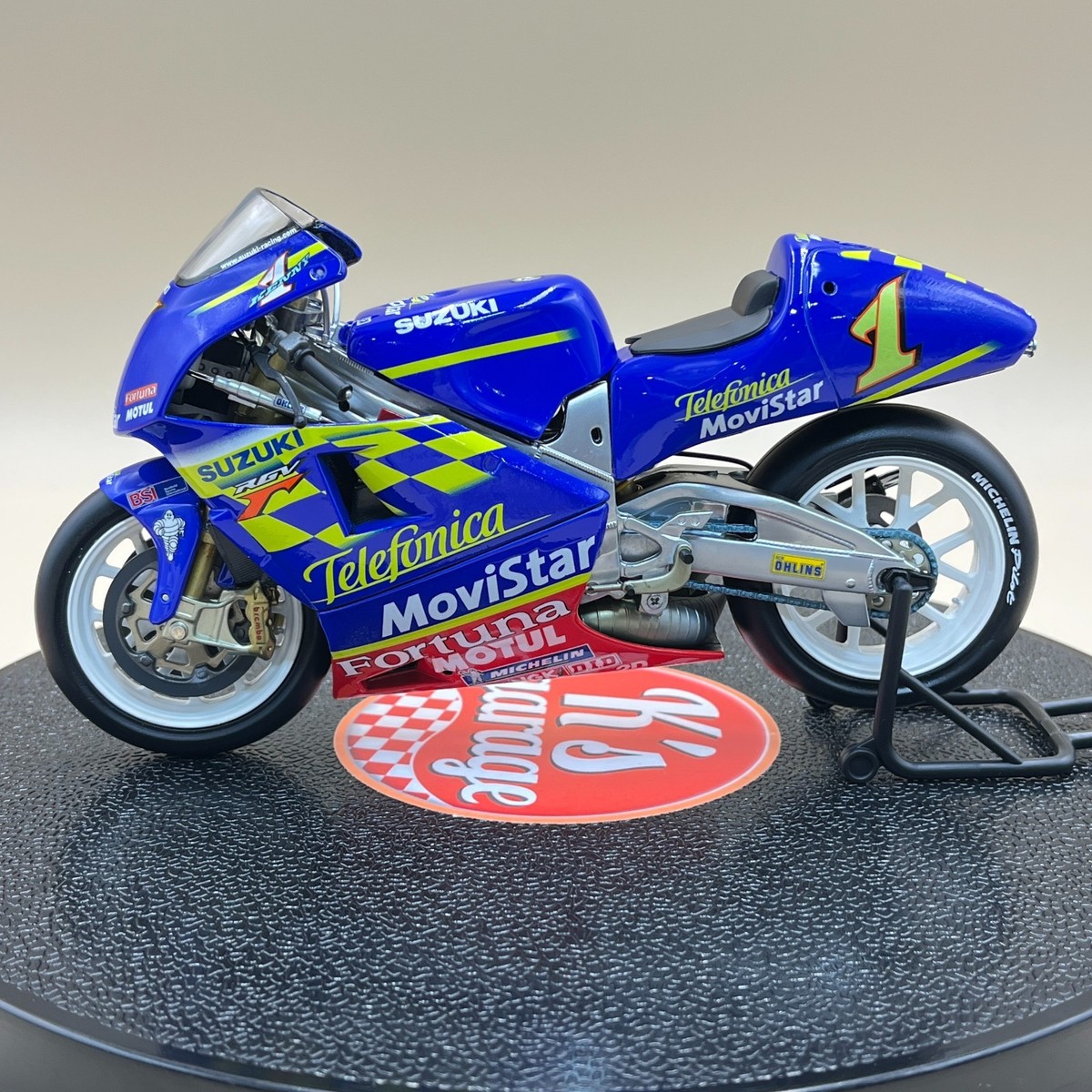 ミニチャンプス　Suzuki RGV 500 Kenny Roberts ミニカー