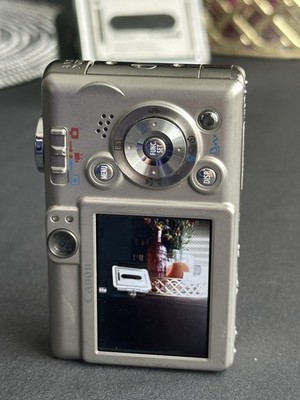Canon IXUS 40 / Digitalkamera - Silber Plus Memory Karte  Getestet 