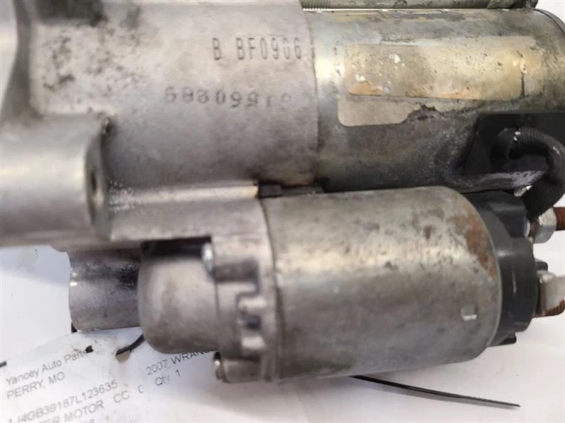 Motor de arranque Dodge Nitro 2007-2011 OEM 4,0 L 04801269AB Foto 3 de 4