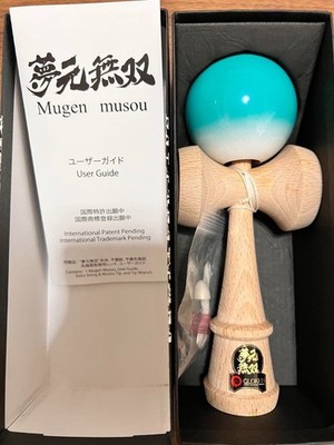 Neu Kendama Mugen Musou GLOKEN Gletscher Türkis Holz unbenutzt aus Japan Kost...