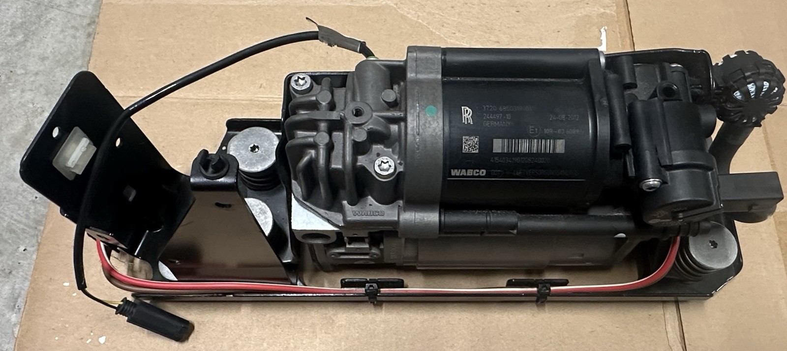 Rolls Royce RR4 Ghost Air supply system air suspension 37206850319