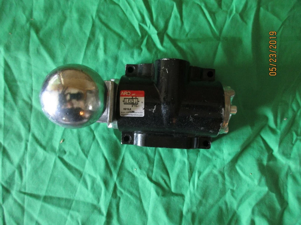 NEW ARO MANUAL AIR CONTROL 4-WAY / 2 POSITION VALVE K213LS    3/8" NPT, 150 PSI - Image 2 of 4