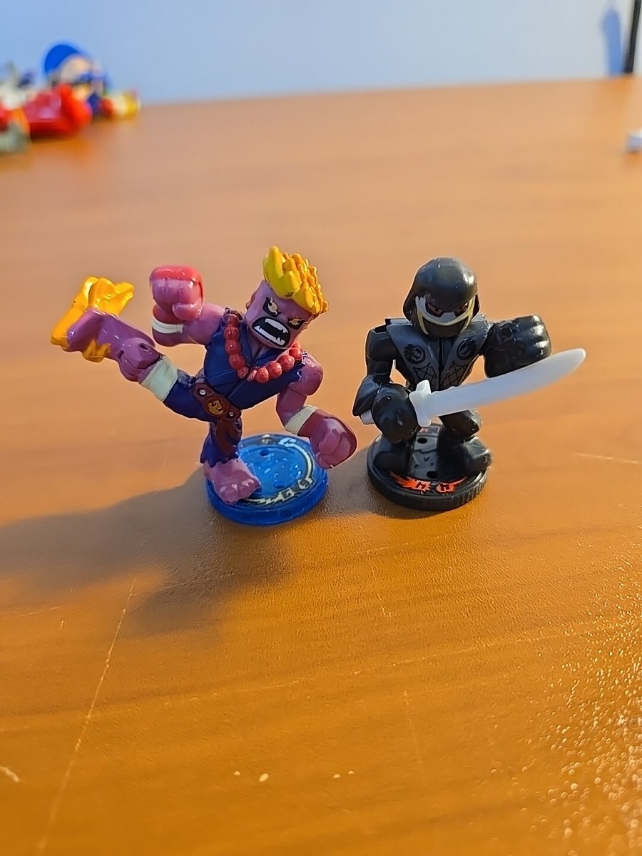 AKEDO 2点 8体 MINT: 2025 Legends Of Akedo - Ninja Fury Series 8 - THE