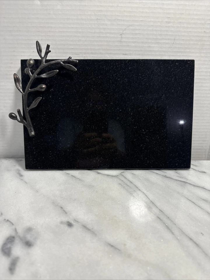 Bandeja para servir tabla de charcutería queso granito negro rama de olivo Michael Aram Ex Foto 2 de 4