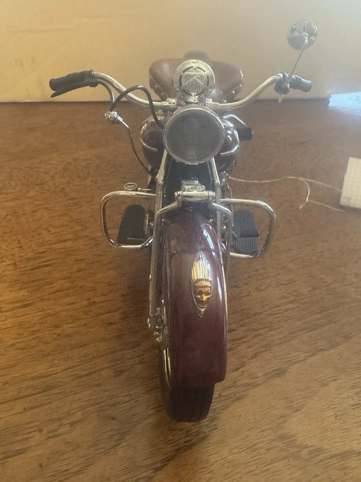 1942 Indian Motorcycle Model 442 Franklin Mint 1:10 Scale Die Cast B11-UL61 - Image 4 of 4
