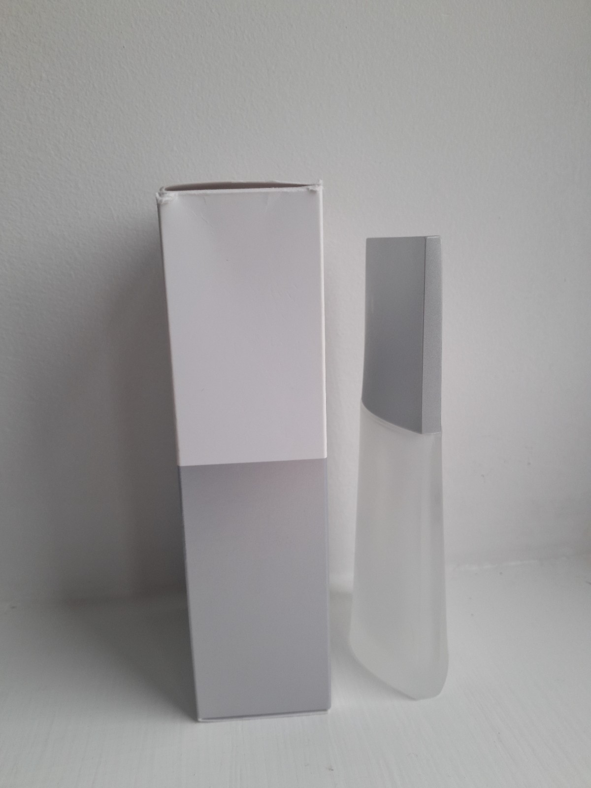 Issey Miyake L'Eau d'Issey Pour Homme Eau de Toilette 40ml Spray - Image 3