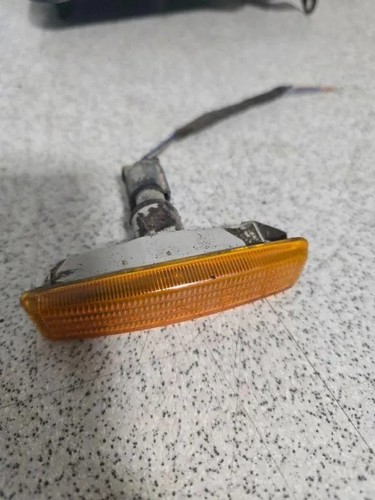 BMW 5 Touring E39 Kotflügelblinker vorne rechts 8360589 2.00 Diesel 33759789