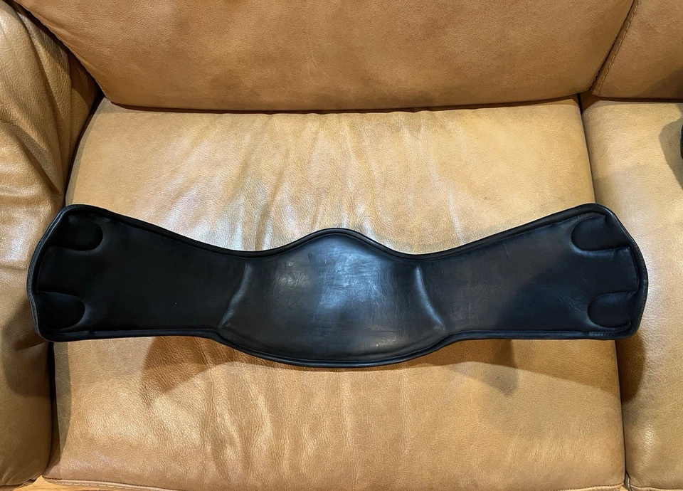 60-74 Devoucoux Makila Black Padded Anatomic Dressage Girth - Image 3 of 3