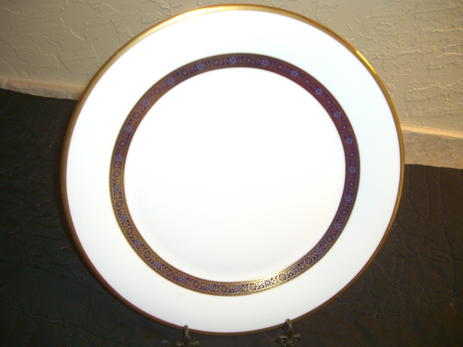 Picture 1 of 5