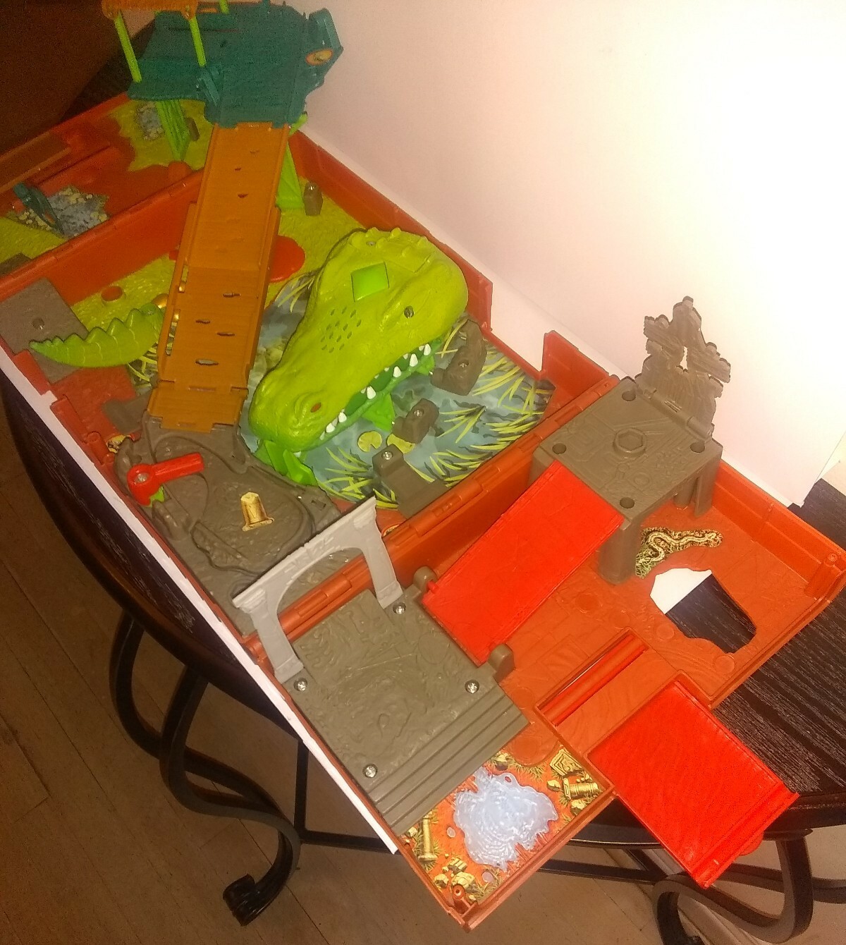 Matchbox Alligator Alley Fold N Go Lights and Sounds Popup playset eBay