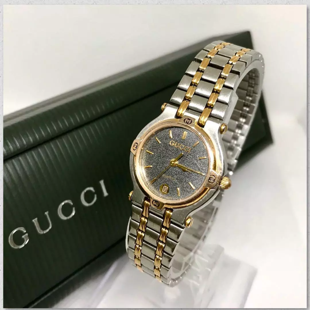 Gucci Watch 9000M Series Quartz Gold Silver Classic Signature Vintage