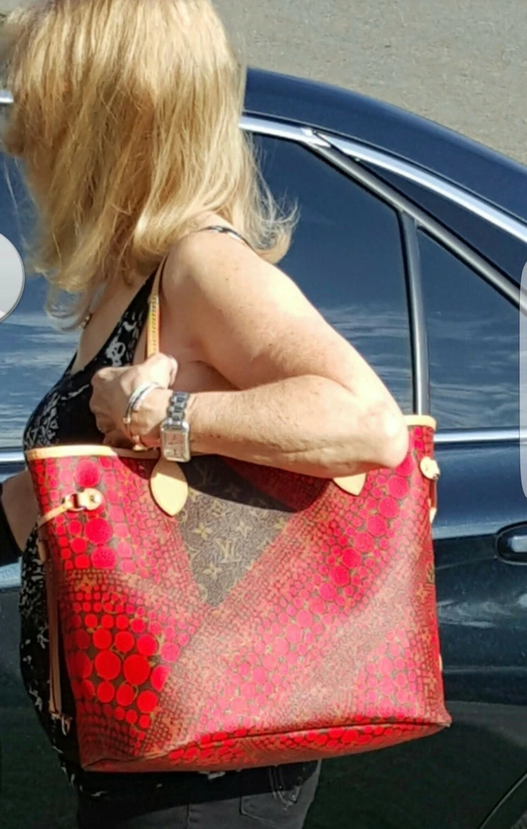 Louis Vuitton Monogram Neverfull MM Tote Bag (red interior