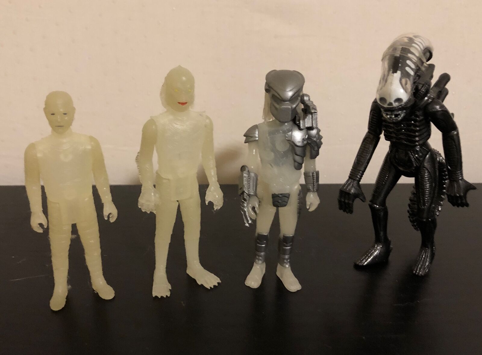 Super 7 ReAction Figure Lot 4 Glow in the Dark Mummy, Creator, Predator & Alien