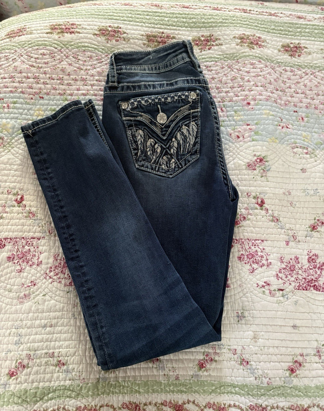 Miss Me Women’s Blue Denim Skinny Jeans Embroidered Pockets Button, 5-Pocket
