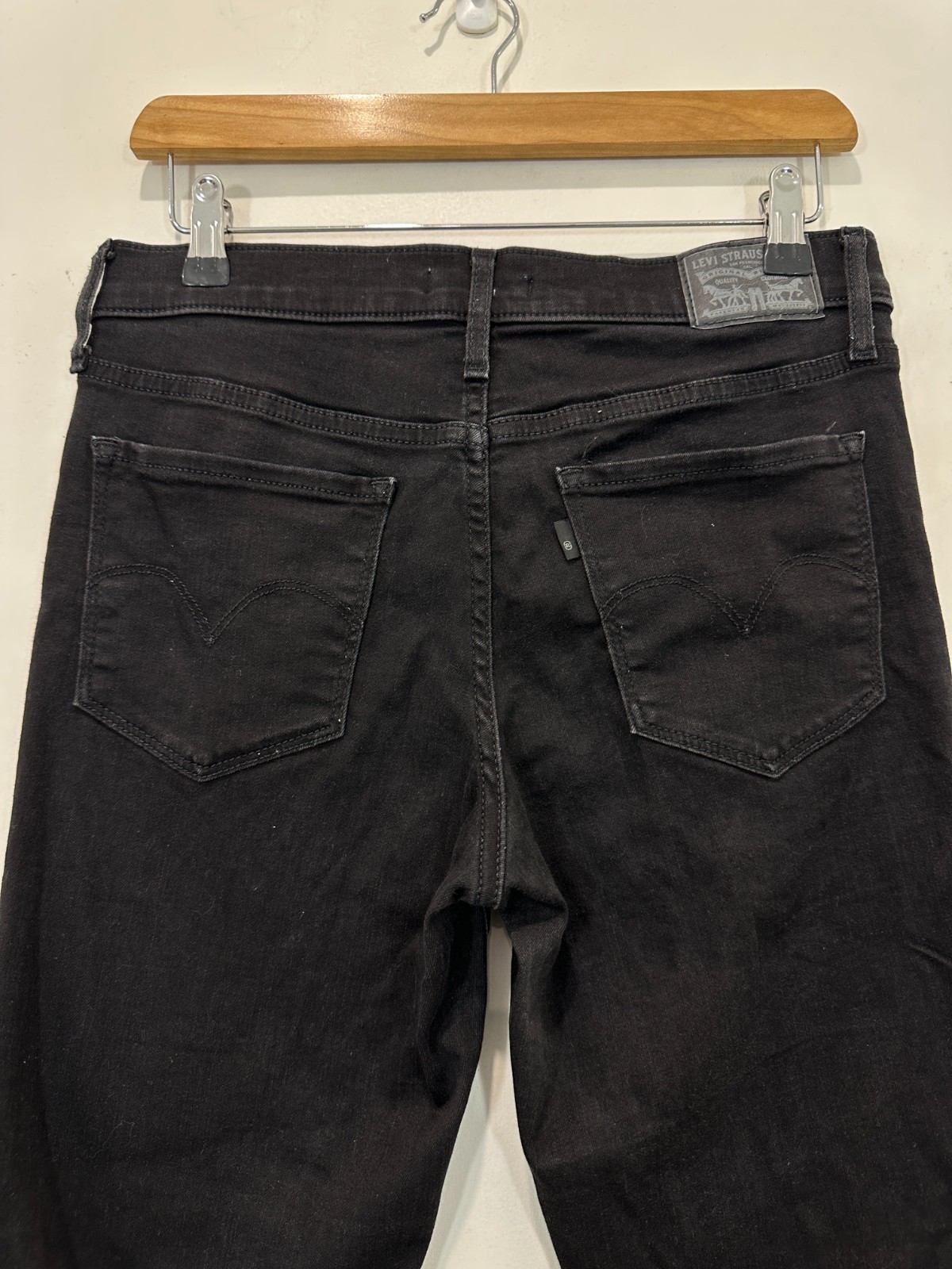 Levi's 315 Shaping Bootcut Jeans Women 29 (Actual 30x31) Black Denim Mid Rise image 4