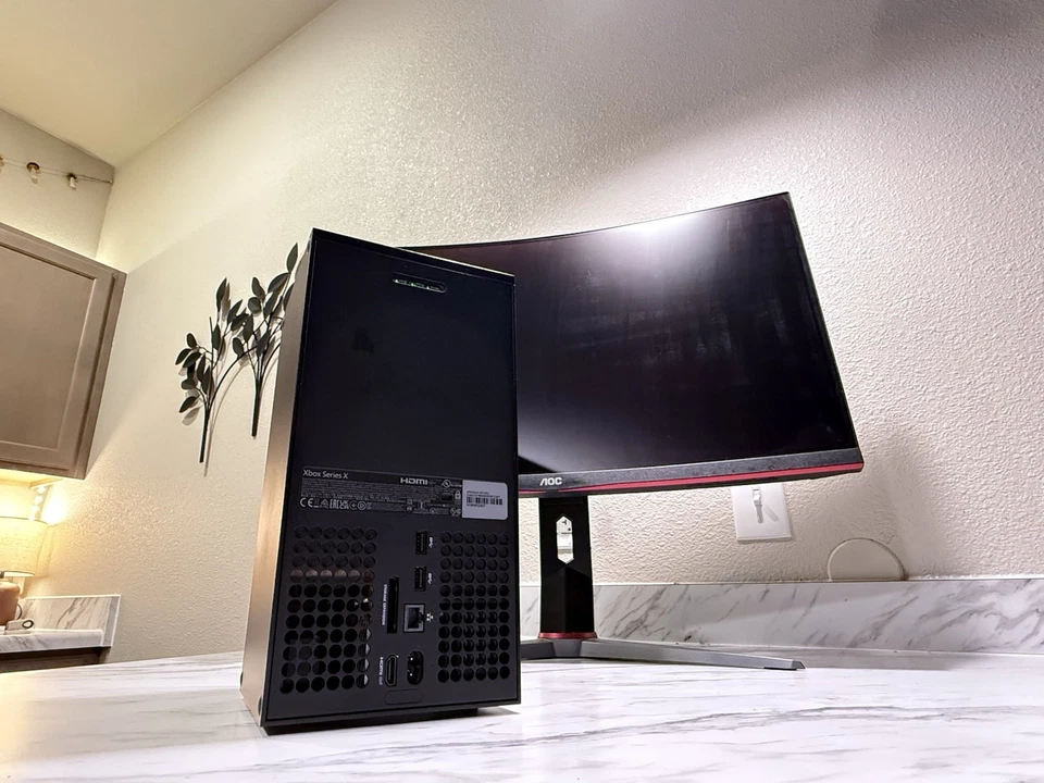 XBOX SERIES X (With Controller) - Image 2 of 3