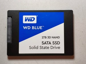 [Smart Daten] Western Digital WD Blue 3D 1TB 2.5" / SATA 6Gb/s - Festplatte SSD