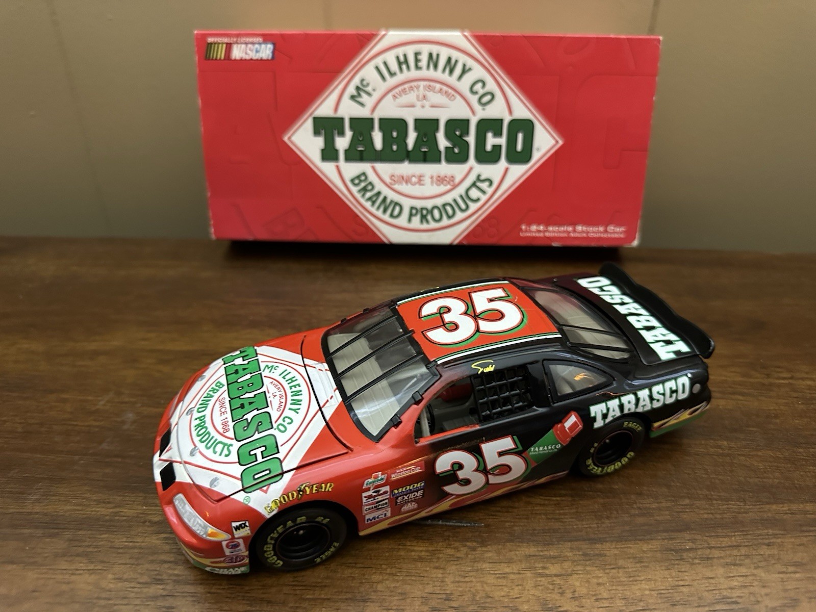 Todd Bodine’s 1998 Famous Tabasco Fiasco #35 DieCast Action escala 1:24 Nuevo en caja