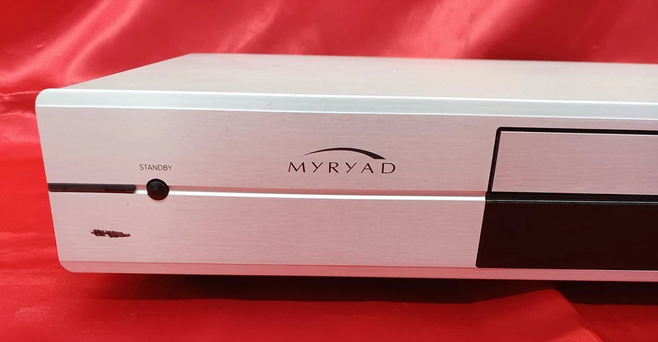 Reproductor de discos compactos CD MYRYAD Z110 251019 Foto 2 de 4