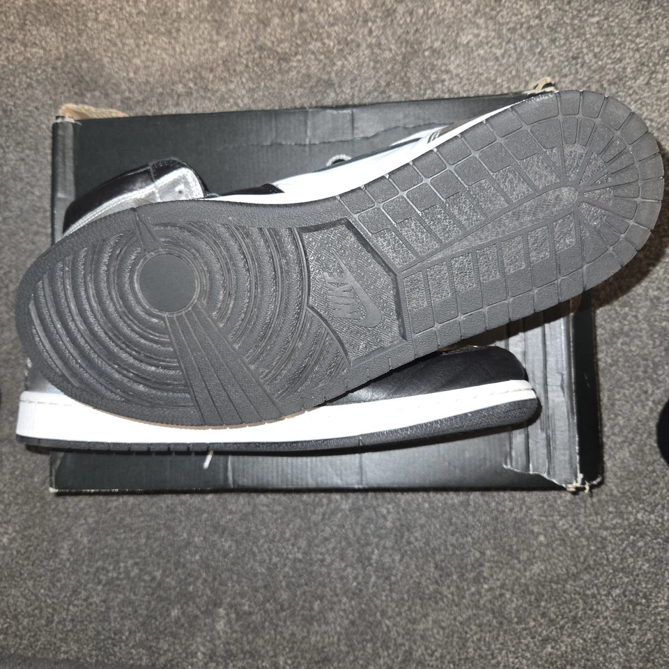 Jordan 1 Alto - Puntera Plateada (W) - 14.5W/13M - VNDS - Caja Jordan Foto 4 de 4